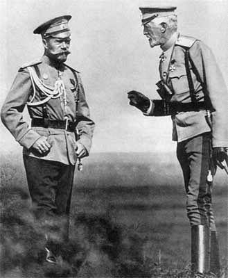 Николай II и великий князь Николай Николаевич. 1913 год