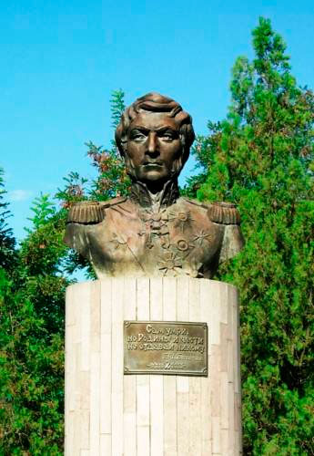 Памятник Багратиону в Кизляре