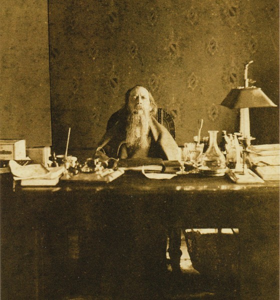Михаил Евграфович Салтыков-Щедрин (1826–1889) в своем кабинете. Фотография Л.Ф. Пантелеева / Фото: ПРЕДОСТАВЛЕНО М.ЗОЛОТАРЕВЫМ