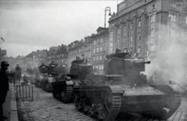 Польские танки 7ТР входят
в чешский город Тешин.
Октябрь 1938 года