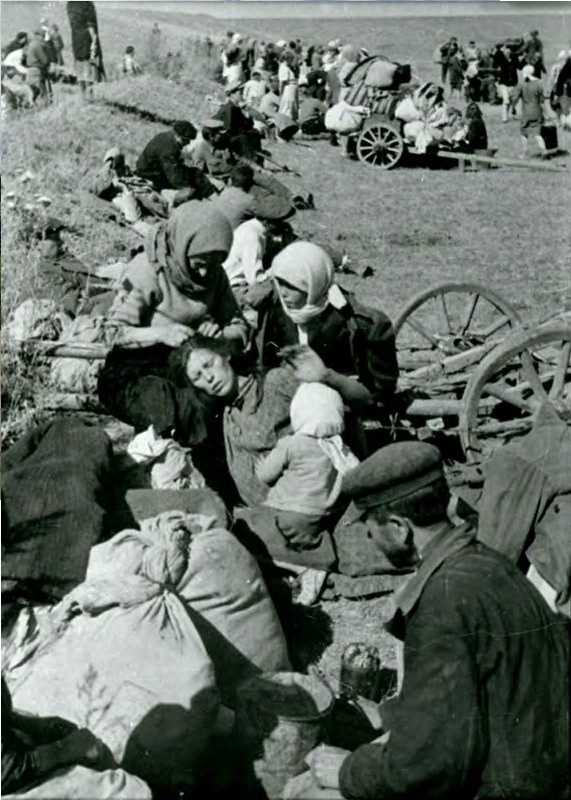 Bezhentsy-iz-Stalingrada-vo-vremya-privala-1942