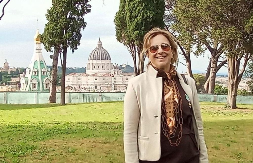 Толық әйелдермен жыныстық қатынас Үш ер адам бір-бірін пизда арқылы сипалайды