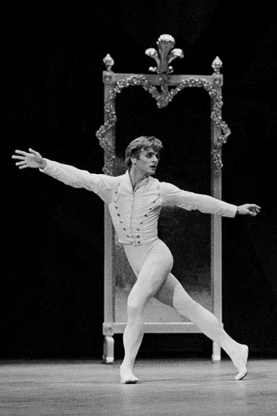 M. Baryshnikov dances Queen of Spades.  Paris 1979 // Photo Nina Alovert