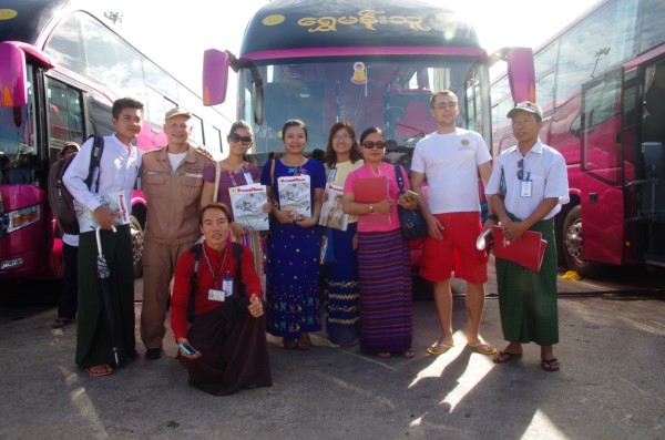 Переводчики из Мьянмы с членами команды