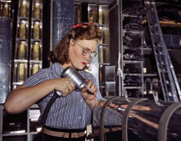 Женщины на производстве в США во время войны