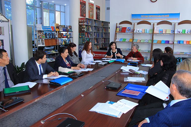 Об актуальных проблемах филологии и лингводидактики говорили в Душанбе