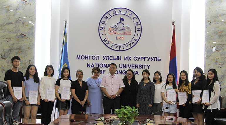 Первые выпускники подготовительного отделения русского языка МонГУ завершили обучение