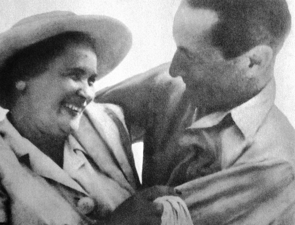 Анатолий Мариенгоф с женой Анной Никритиной. Ялта, 1946 или 1947 г. Фото: ВКонтакте###https://vk.com/album-24335487_128457975