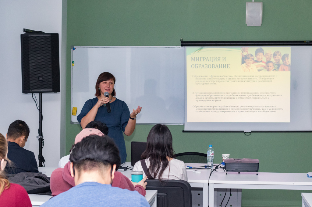 В Екатеринбурге расширят сеть школ для мигрантов по изучению русского языка