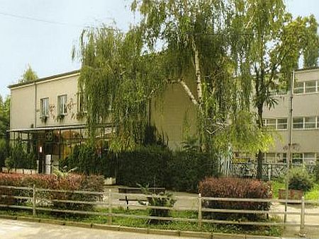 Восьмилетняя школа имени Тина Уевича в Загребе