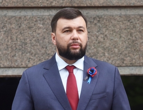 Фото: Совет министров Республики Крым / ru.wikipedia.org (CC BY 4.0)###https://ru.wikipedia.org/wiki/%D0%9F%D1%83%D1%88%D0%B8%D0%BB%D0%B8%D0%BD,_%D0%94%D0%B5%D0%BD%D0%B8%D1%81_%D0%92%D0%BB%D0%B0%D0%B4%D0%B8%D0%BC%D0%B8%D1%80%D0%BE%D0%B2%D0%B8%D1%87#/media/%D0%A4%D0%B0%D0%B9%D0%BB:%D0%94%D0%9D%D0%A0_-_5_%D0%BB%D0%B5%D1%82_14_(cropped).jpg Фото: пресс-служба главы Республики Крым / ru.wikipedia.org (CC BY 4.0)###https://ru.wikipedia.org/wiki/%D0%9F%D1%83%D1%88%D0%B8%D0%BB%D0%B8%D0%BD,_%D0%94%D0%B5%D0%BD%D0%B8%D1%81_%D0%92%D0%BB%D0%B0%D0%B4%D0%B8%D0%BC%D0%B8%D1%80%D0%BE%D0%B2%D0%B8%D1%87#/media/%D0%A4%D0%B0%D0%B9%D0%BB:%D0%94%D0%9D%D0%A0_-_5_%D0%BB%D0%B5%D1%82_14_(cropped).jpg