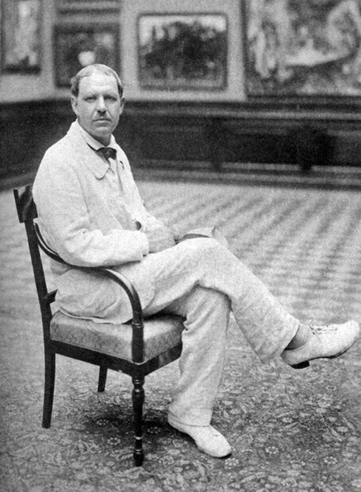 П.П. Кончаловский на своей Первой персональной выставке в Третьяковской галерее, 1922 г.