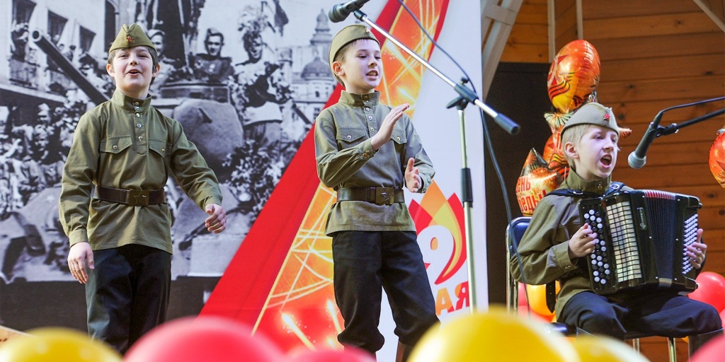 Юные вокалисты участвуют в фестивале «Молодые таланты Отечества»