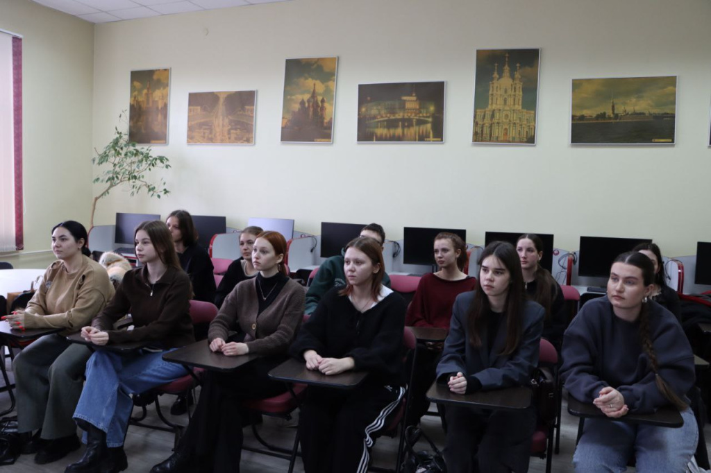 photo_5235509213809808608_y (1).jpg