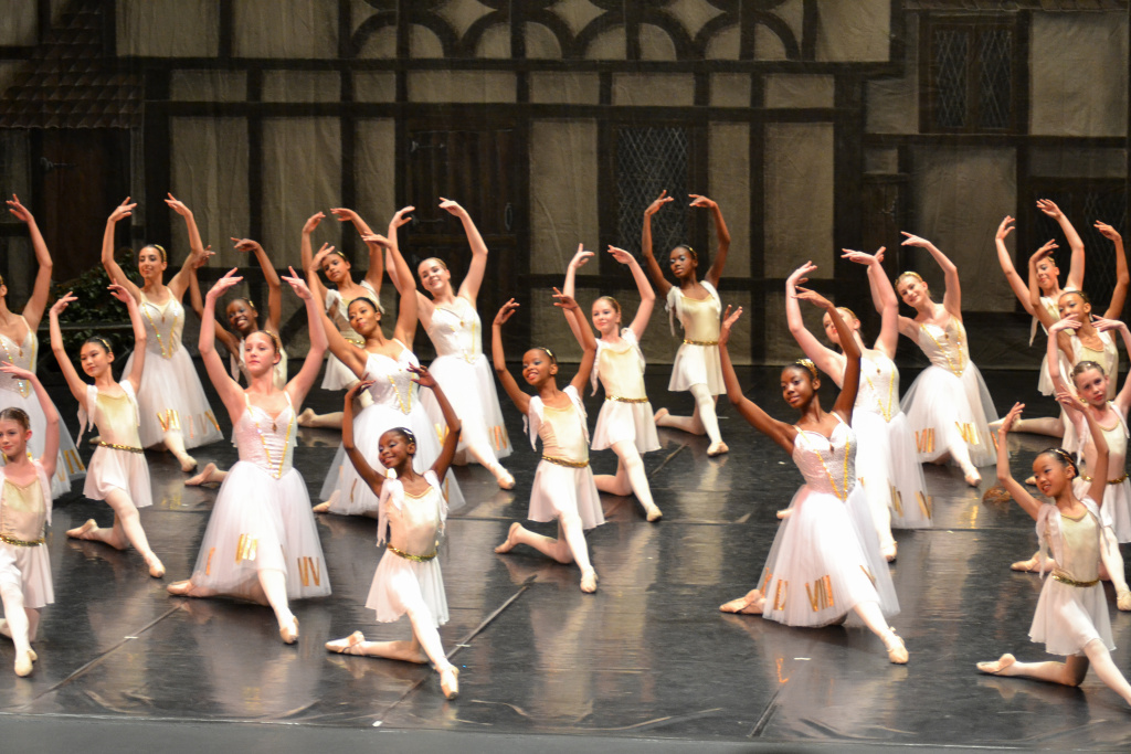 Copy of COPPELIA0883YRBC1.jpg Фото: Русская школа балета Йоханнесбурга