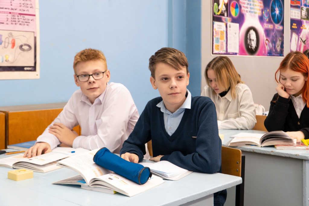 Фото: пресс-служба Минпросвещения России / edu.gov.ru (CC BY 4.0)###https://edu.gov.ru/press/9111/minprosvescheniya-rossii-vnosit-izmeneniya-v-poryadok-osuschestvleniya-perevoda-obuchayuschihsya-iz-obrazovatelnyh-uchrezhdeniy/ Фото: пресс-служба Минпросвещения России / edu.gov.ru (CC BY 4.0)###https://edu.gov.ru/press/9111/minprosvescheniya-rossii-vnosit-izmeneniya-v-poryadok-osuschestvleniya-perevoda-obuchayuschihsya-iz-obrazovatelnyh-uchrezhdeniy/
