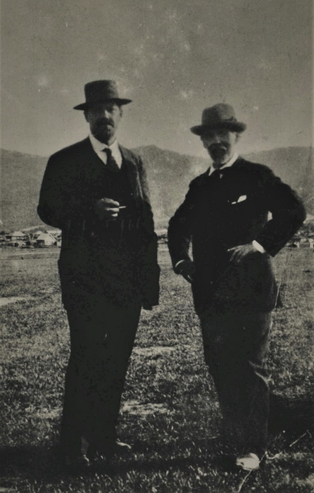 П.П. Кончаловский (слева) и В.И. Суриков в поездке