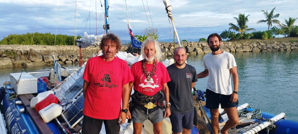 Члены экспедиции на Фиджи. Фото: russianoceanway / Телеграм