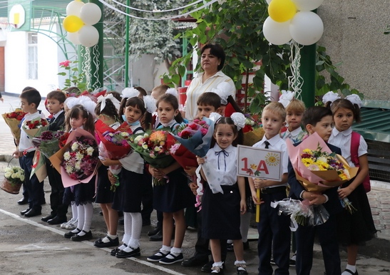 В Душанбе заявили о нехватке учителей русского языка