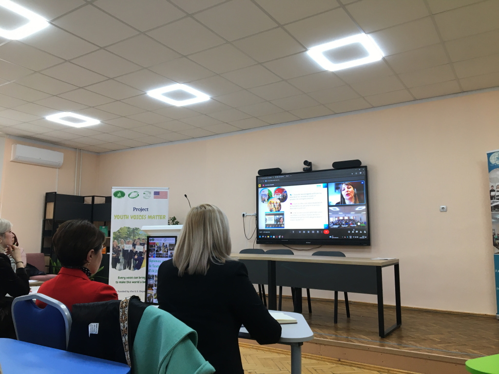 Выступает преподаватель Кишиневского ун-та.JPG
