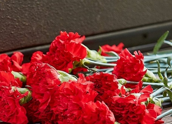 Соотечественники в городах США принесли цветы к воинским монументам