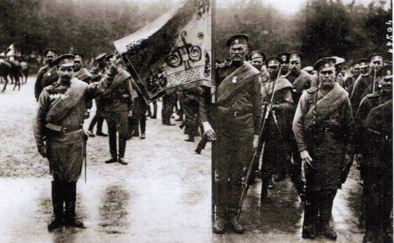 Российский флаг в Париже. 14 июля 1916. Фото из собрания Ренэ Герра
