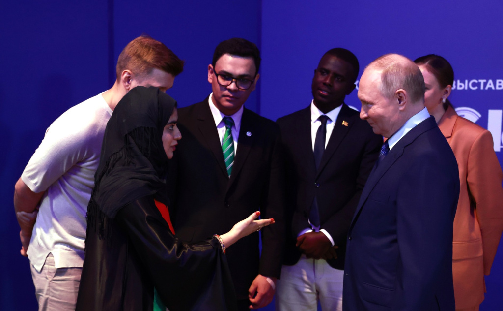 Владимир Путин одобрил идею о продвижении российской культуры в ОАЭ