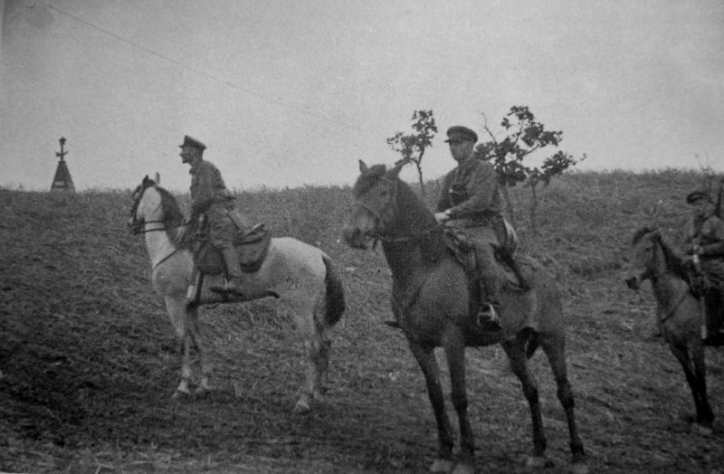 Советский конный патруль у озера Хасан. Фото: Военный альбом### https://waralbum.ru/355024/