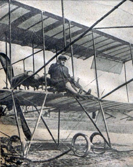 Сергей Уточкин на аэроплане, 1910. Фото: https://ru.wikipedia.org