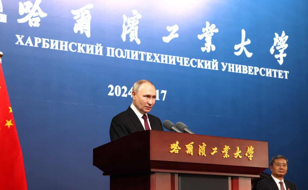 Россия и Китай будут расширять студенческие обмены, заявил Владимир Путин