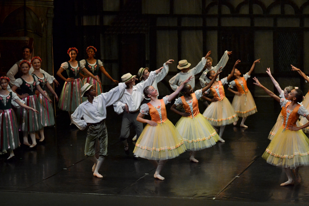 COPPELIA0115YRBC1.jpg Фото: Русская школа балета Йоханнесбурга
