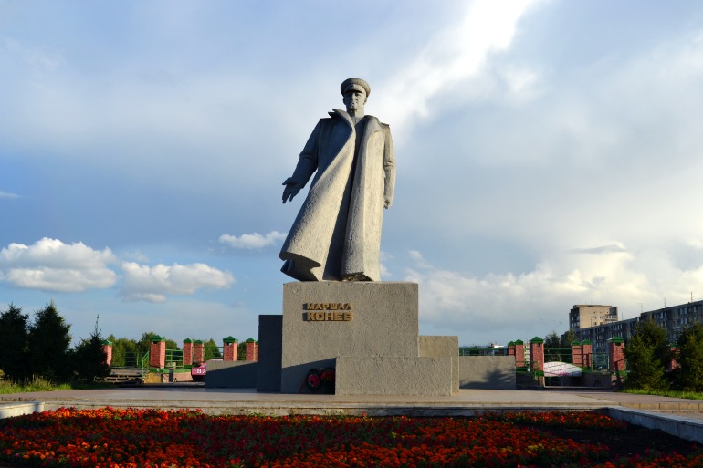 Памятник И. С. Коневу в Кирове. Фото: ru.m.wikipedia.org