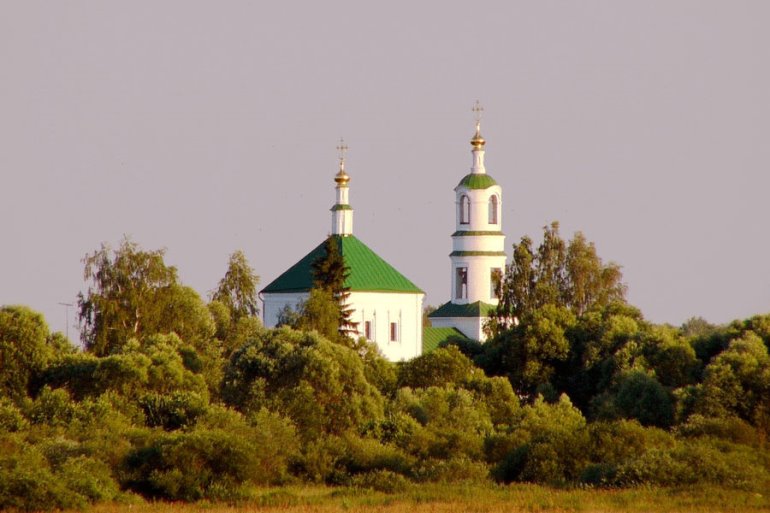 Church in the village of Lgov. Photo credit: orlpolesie.ru