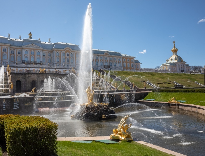 Фото: culture.gov.ru###https://culture.gov.ru/press/news/masshtabnye_meropriyatiya_ko_dnyu_pobedy_podgotovili_uchrezhdeniya_minkultury_rossii/?sphrase_id=1138937
