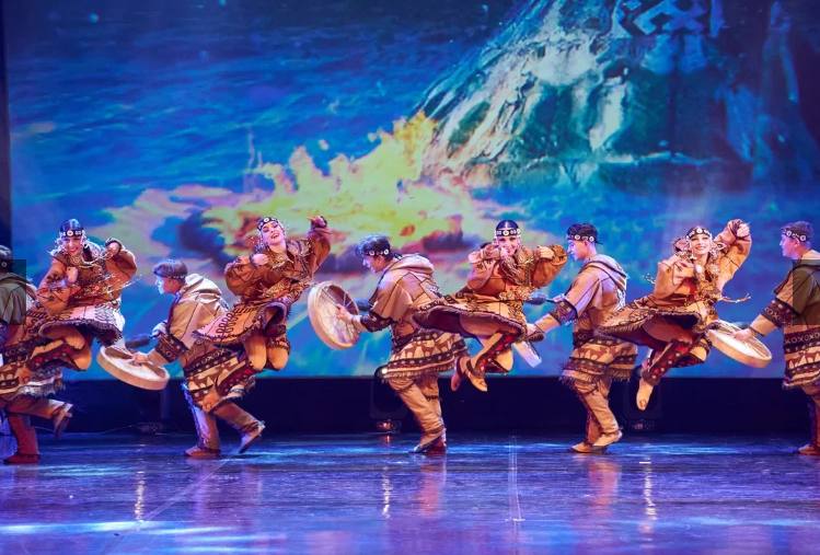 Русский национальный балет «Кострома». Фото: culture.gov.ru###https://culture.gov.ru/press/news/russkiy_natsionalnyy_balet_kostroma_zavershil_bolshoy_vserossiyskiy_tur_gastrolyami_v_sochi/