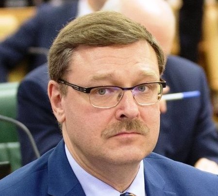 Фото: Пресс-служба Совета Федерации Федерального Собрания РФ / commons.wikimedia.org (CC BY 4.0)###https://commons.wikimedia.org/wiki/File:Konstantin_Kosachev,_2017.jpg Фото: Пресс-служба Совета Федерации Федерального Собрания РФ / commons.wikimedia.org (CC BY 4.0)###https://commons.wikimedia.org/wiki/File:Konstantin_Kosachev,_2017.jpg