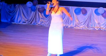 Песни Великой Победы спели европейские студенты