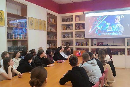 В Приднестровском университете прошёл показ фильмов о достижениях российской науки