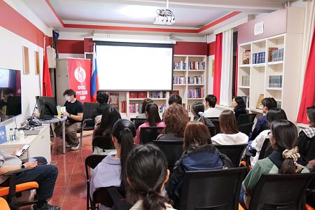 Студенты-русисты Пекинского университета иностранных языков поделились опытом стажировки в России