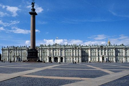 Петербург принимает Невский форум друзей России