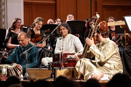 Музыканты из Китая, Индии, Колумбии выступили на концерте в Москве