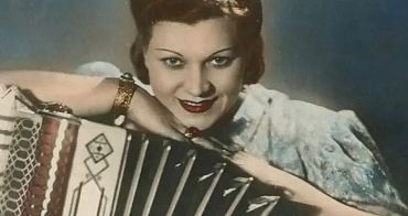 День в истории. Синий платочек надежды: 120 лет назад родилась Клавдия Шульженко